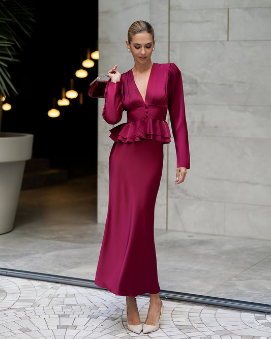 BE SURE – Completo Elegante in Raso con Blusa Peplum e Gonna – Bordeaux