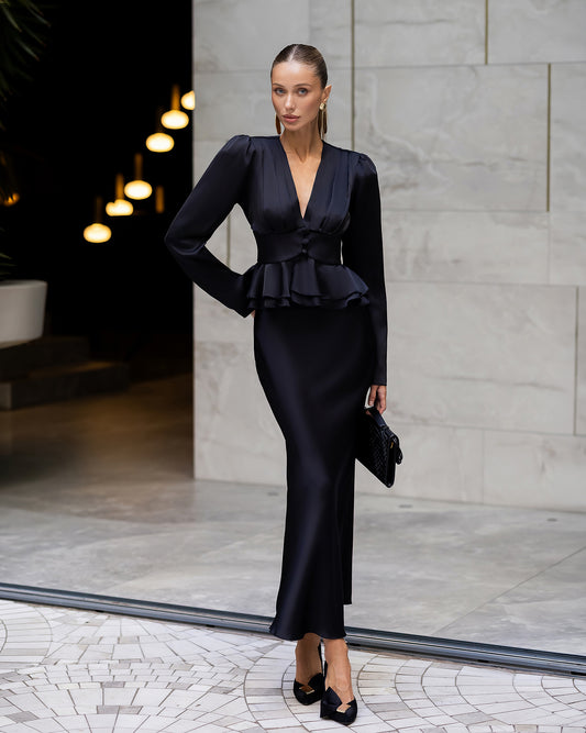 BE SURE – Completo Elegante in Raso con Blusa Peplum e Gonna – Nero