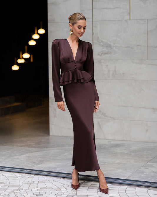 BE SURE – Completo Elegante in Raso con Blusa Peplum e Gonna – Cioccolato