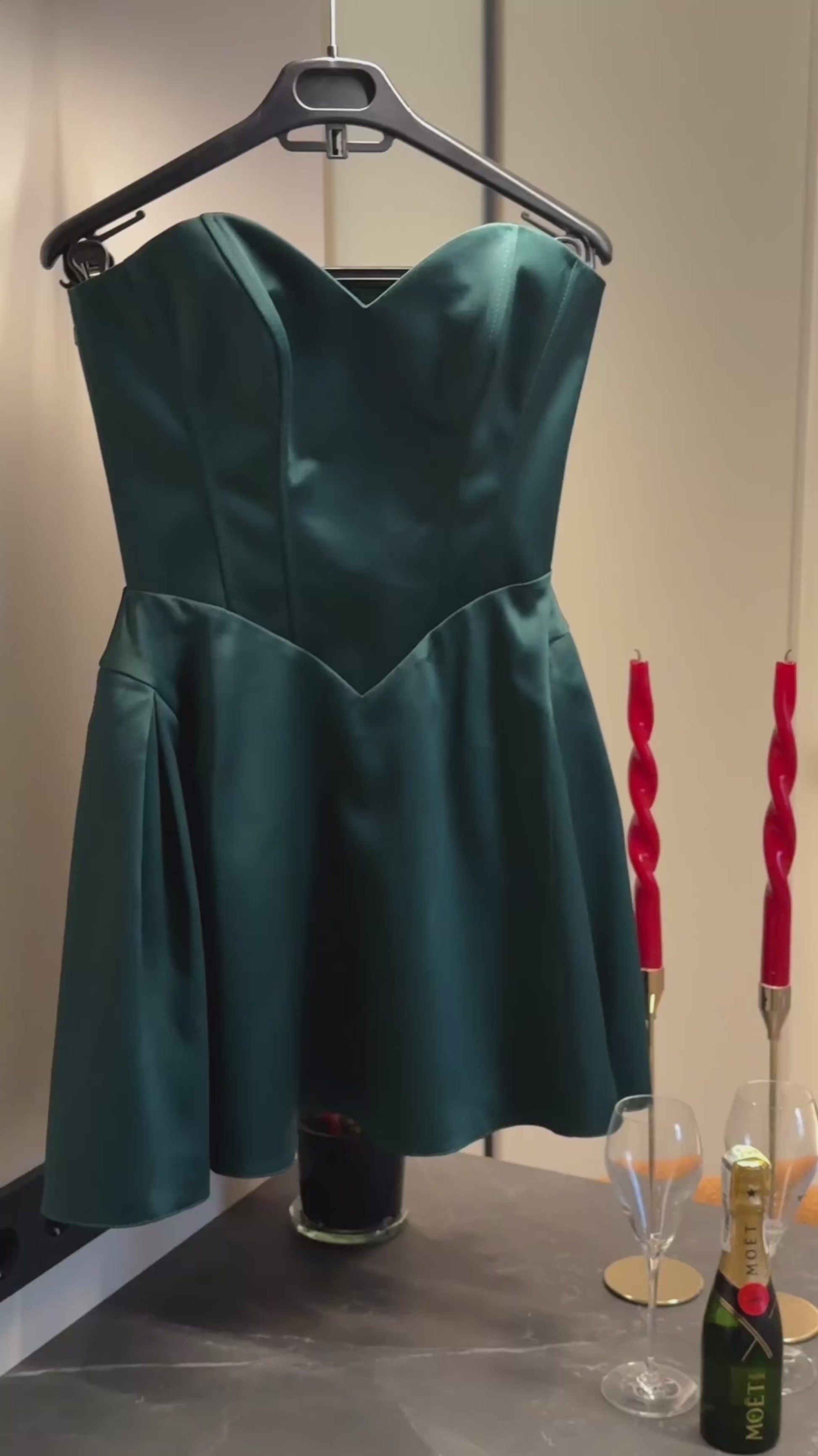 Mini abito strutturato con corsetto – Verde Smeraldo | Couture Edition