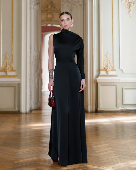 BE SURE  Abito lungo elegante monospalla in raso con schiena scoperta e spacco laterale Nero