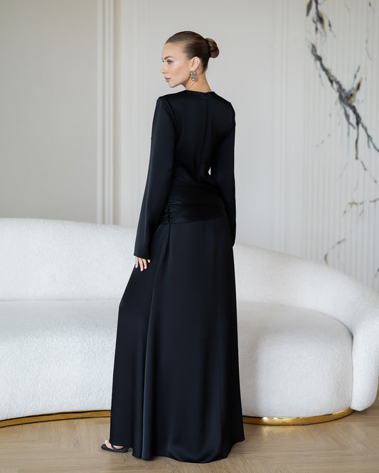 BE SURE – Abito Lungo in Raso con Drappeggio – Nero