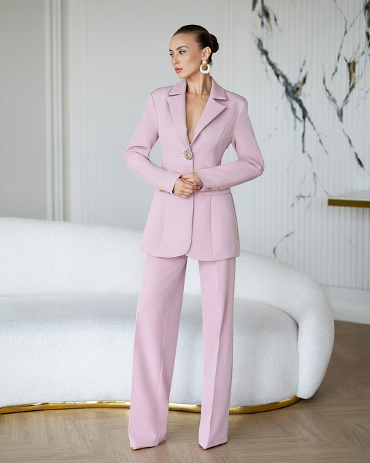 BE SURE – Tailleur Elegante con Bottoni Gioiello – Rosa