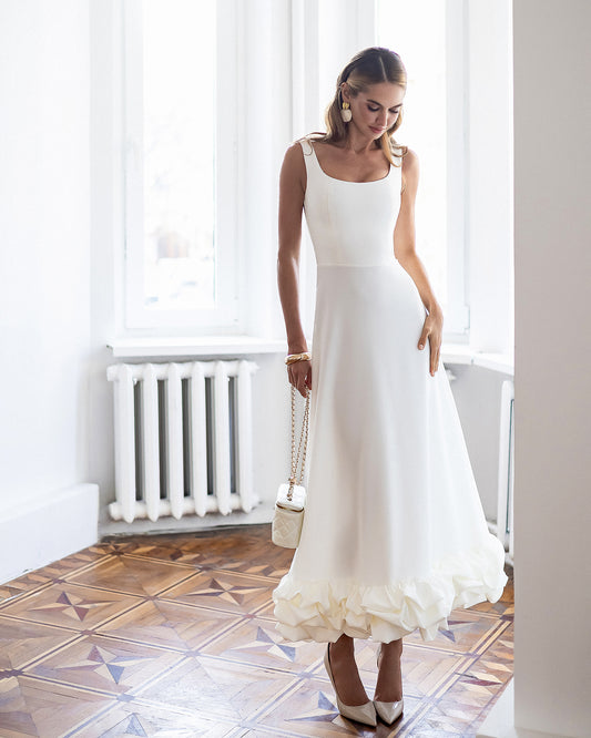 BE SURE Abito midi elegante con spalline e dettaglio ruches sul fondo color Bianco Latte | Creato per te in 10–14 giorni